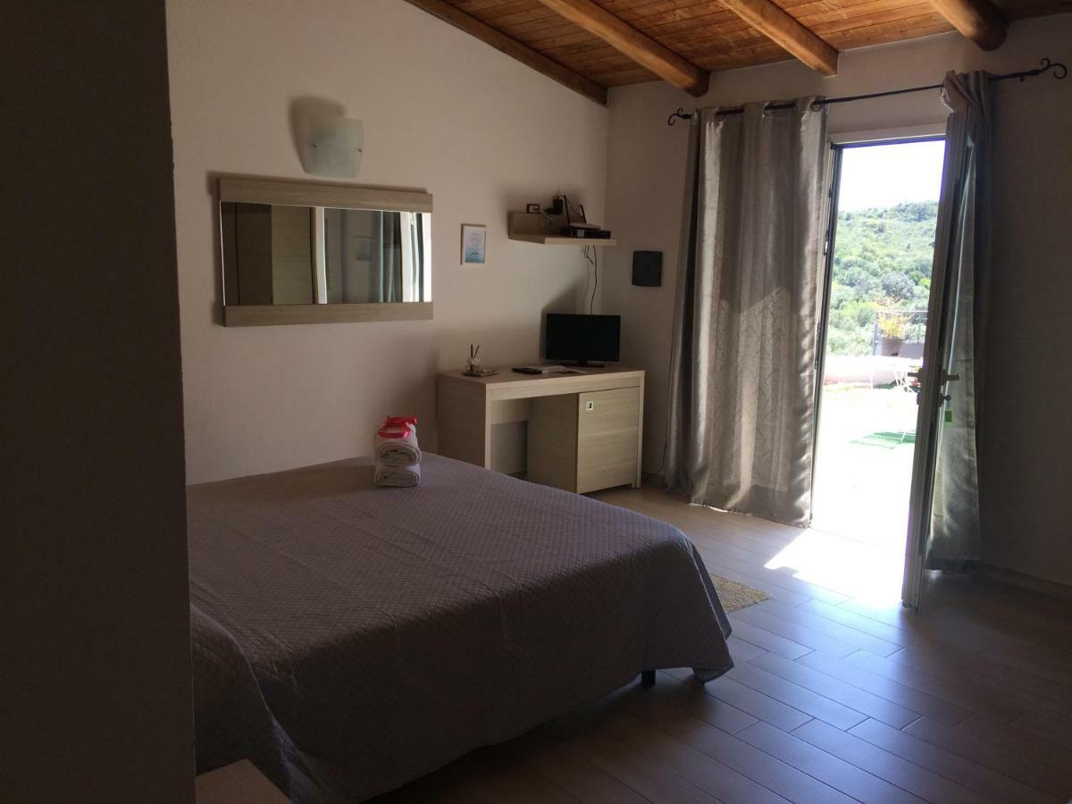 Sole&Sale Bed & Breakfast ซาน เตโอโดโร ภายนอก รูปภาพ